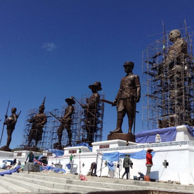 พ่นทรายโลหะต่างๆ พระบรมราชานุสาวรีย์ 7 มหาราช